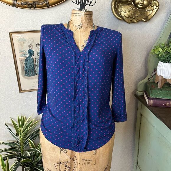 Talbots Blue Pink Polka Dot V Neck Blouse sz XS Career - Picture 2 of 10